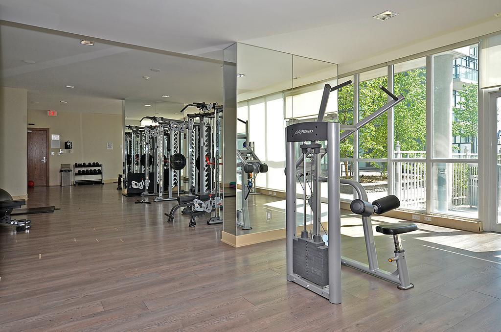 Royal Stays Furnished Apartments - Square One Mississauga Exterior foto