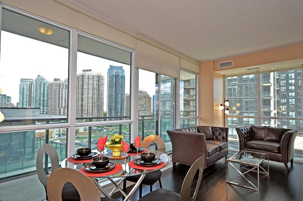 Royal Stays Furnished Apartments - Square One Mississauga Exterior foto