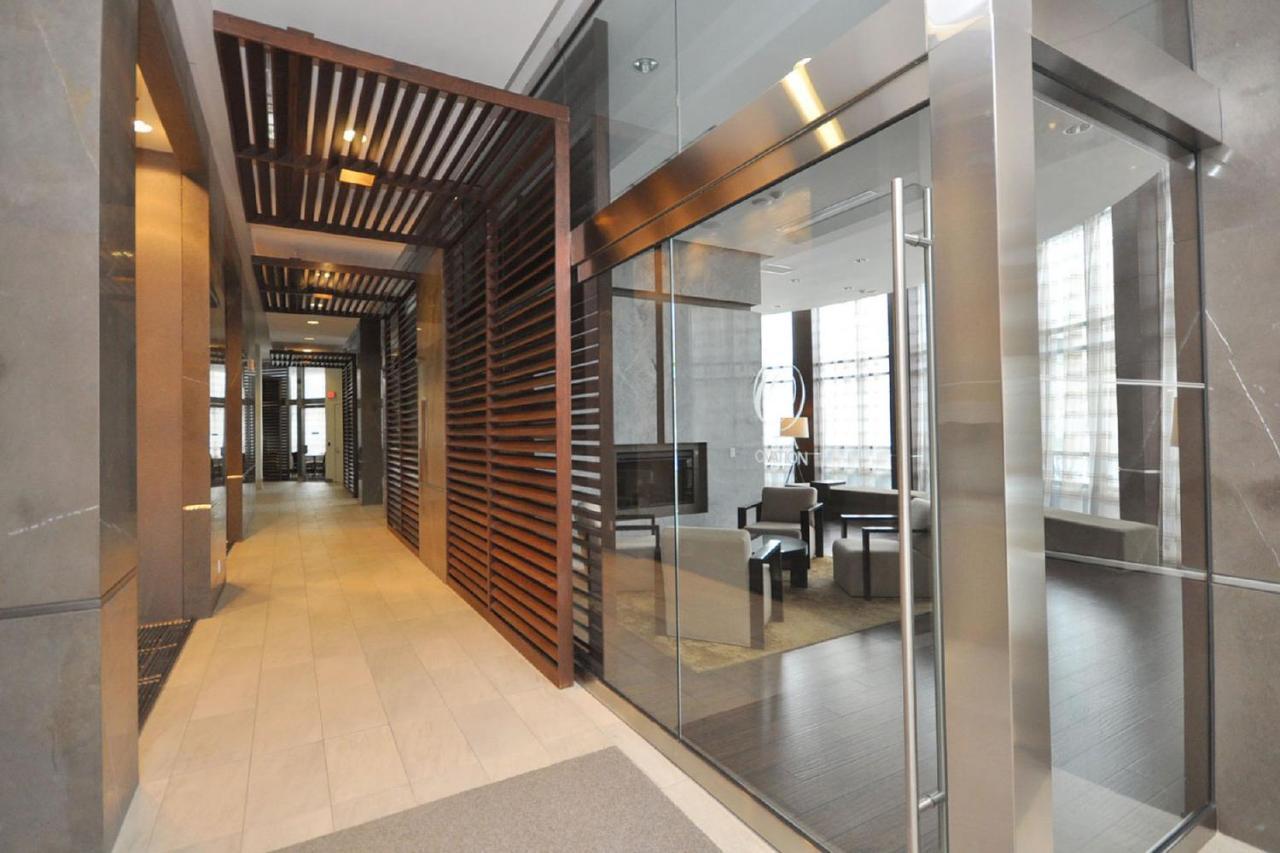 Royal Stays Furnished Apartments - Square One Mississauga Exterior foto