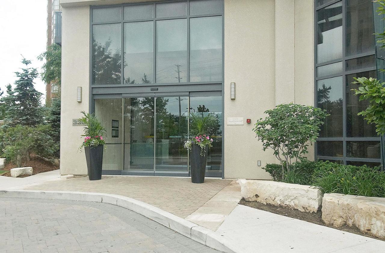 Royal Stays Furnished Apartments - Square One Mississauga Exterior foto